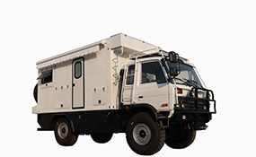 四驱越野自行式房车